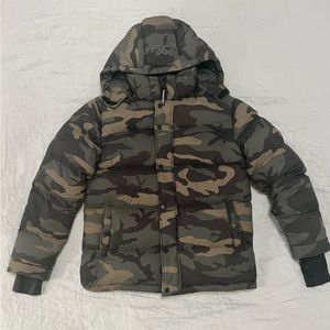 TNA - Aritzia - Super Puff Original Length - Camouflage